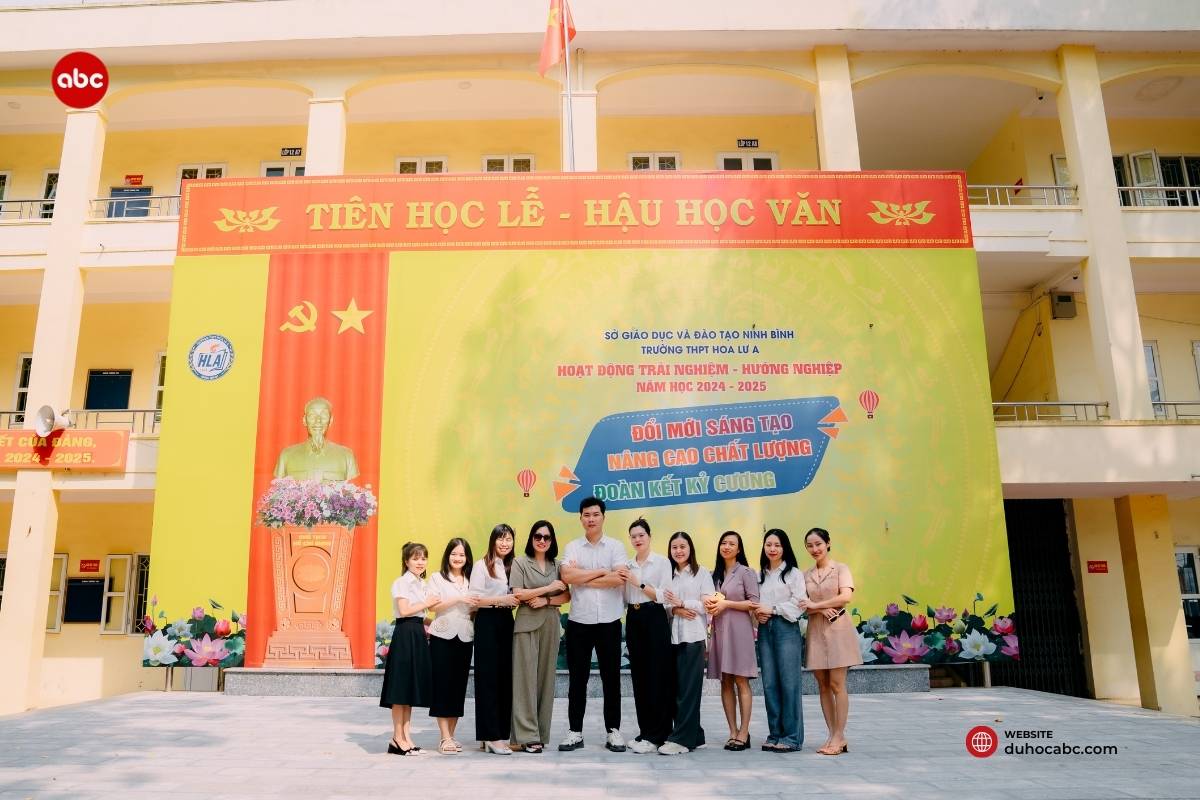 tu-van-du-hoc-truong-thpt-hoa-lu-a-11