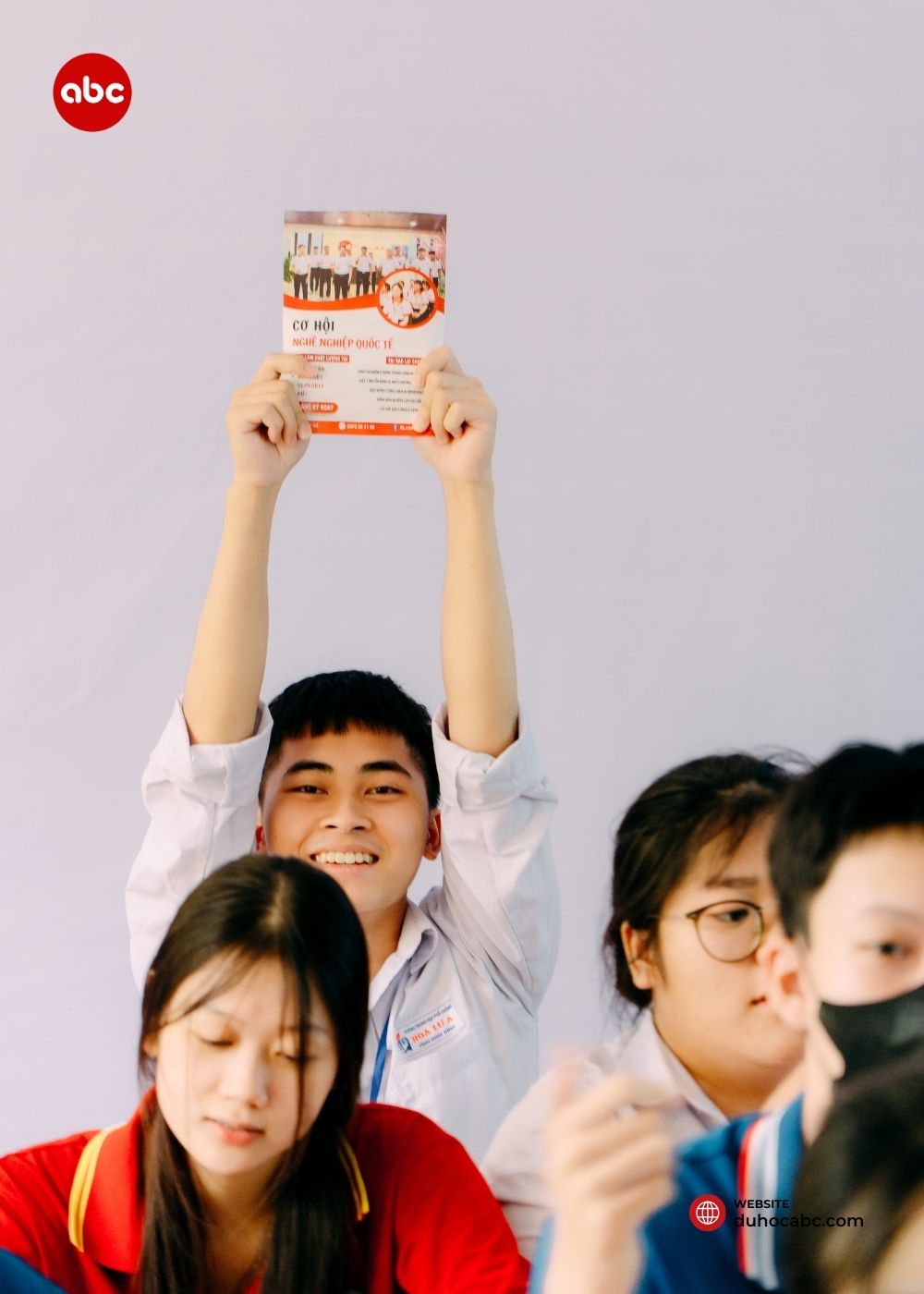 tu-van-du-hoc-truong-thpt-hoa-lu-a-2