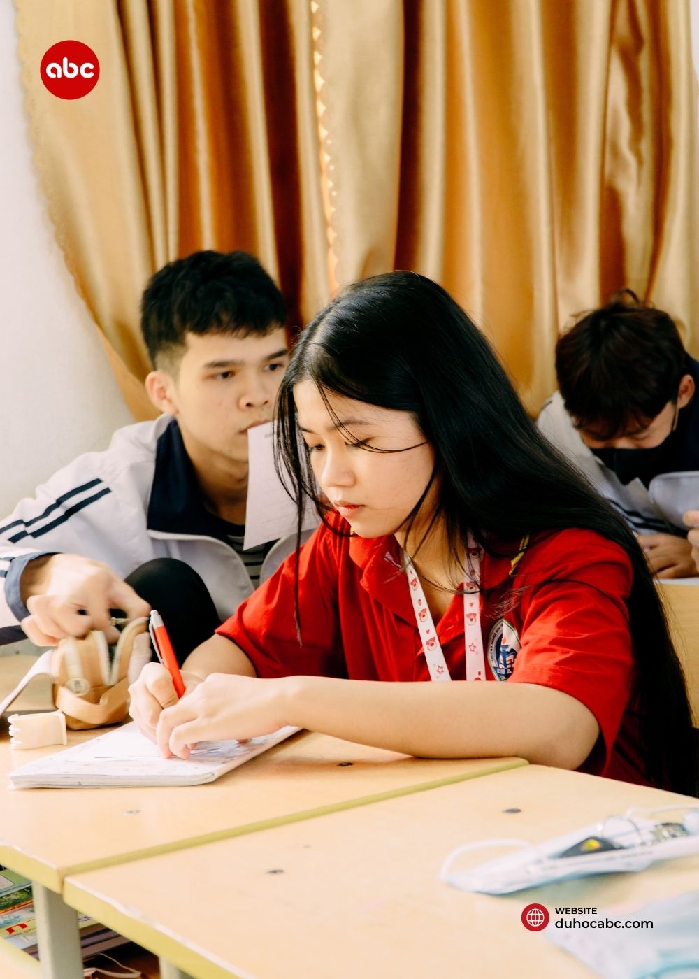 tu-van-du-hoc-truong-thpt-hoa-lu-a-3