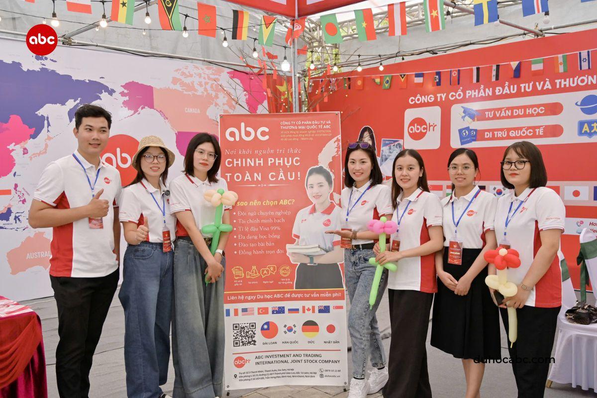 abc-dong-hanh-cung-ngay-hoi-viec-lam-tai-festival-ninh-binh-11