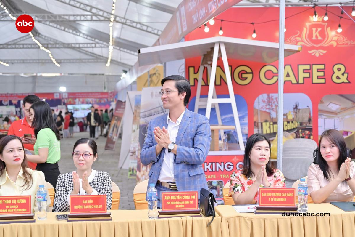 abc-dong-hanh-cung-ngay-hoi-viec-lam-tai-festival-ninh-binh-14