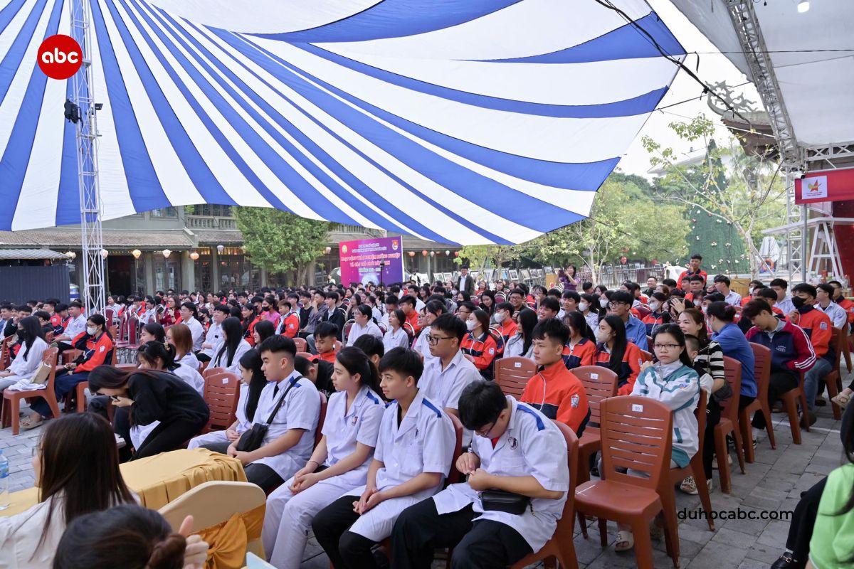 abc-dong-hanh-cung-ngay-hoi-viec-lam-tai-festival-ninh-binh-3