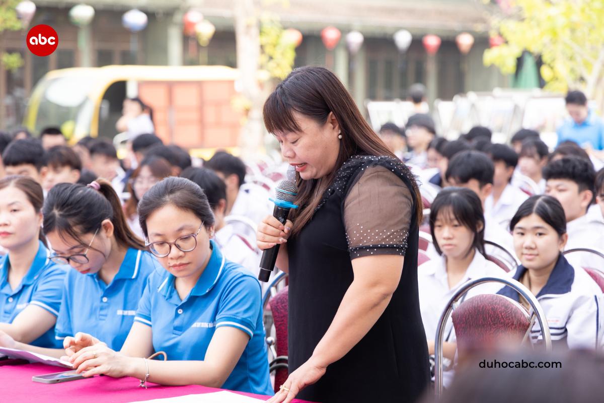 abc-giao-luu-voi-truong-thpt-truong-han-sieu-12