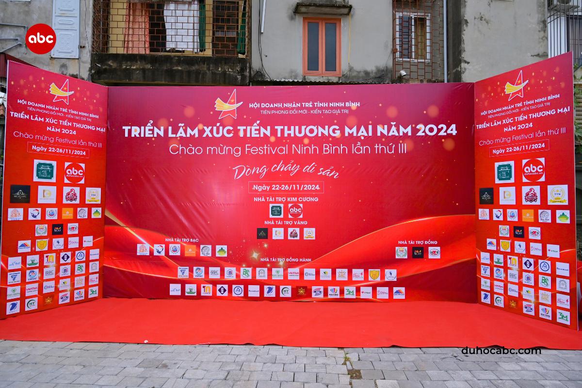 abc-la-nha-tai-tro-kim-cuong-cho-trien-lam-ninh-binh-10