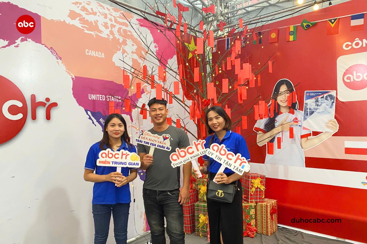 abc-la-nha-tai-tro-kim-cuong-cho-trien-lam-ninh-binh-16