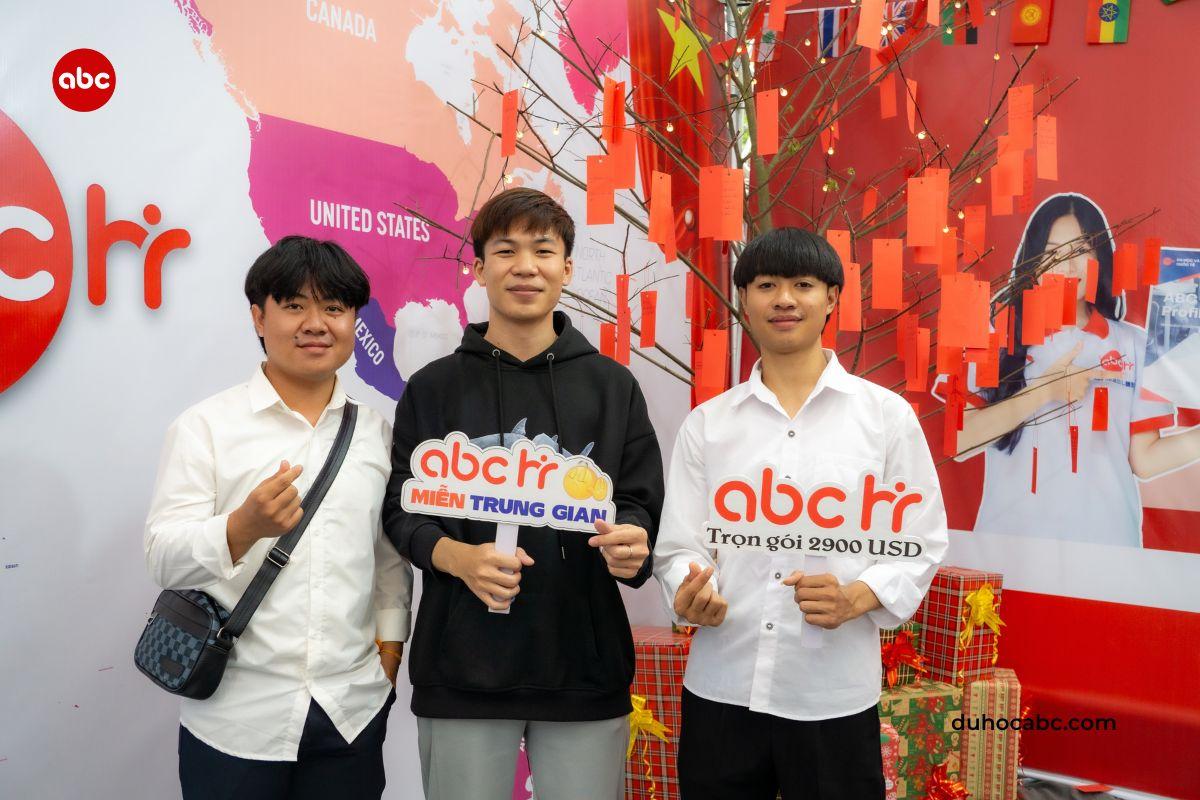 chek-in-cay-uoc-nguyen-tai-gian-hang-abc-7